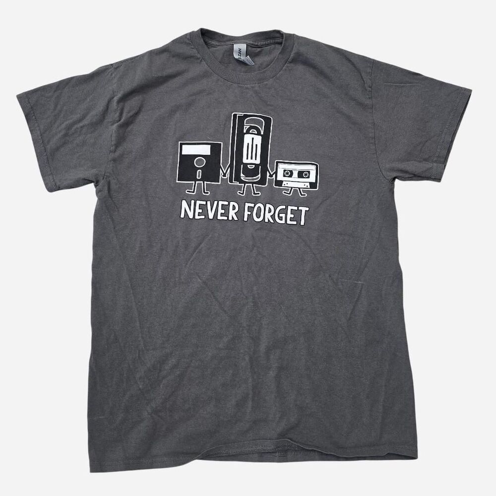 Gildan Men's Grey and Black T-shirt
